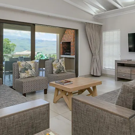 Cayley Mountain Resort Champagne Valley Room photo