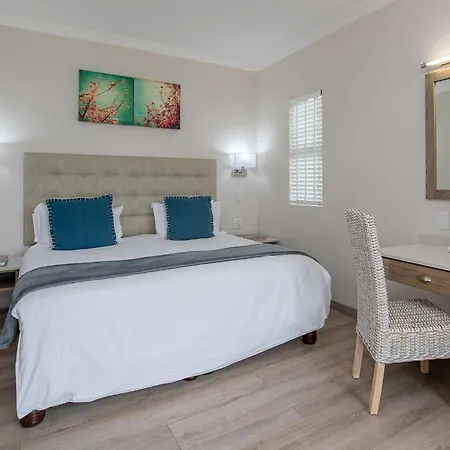 Cayley Mountain Resort Champagne Valley Room photo
