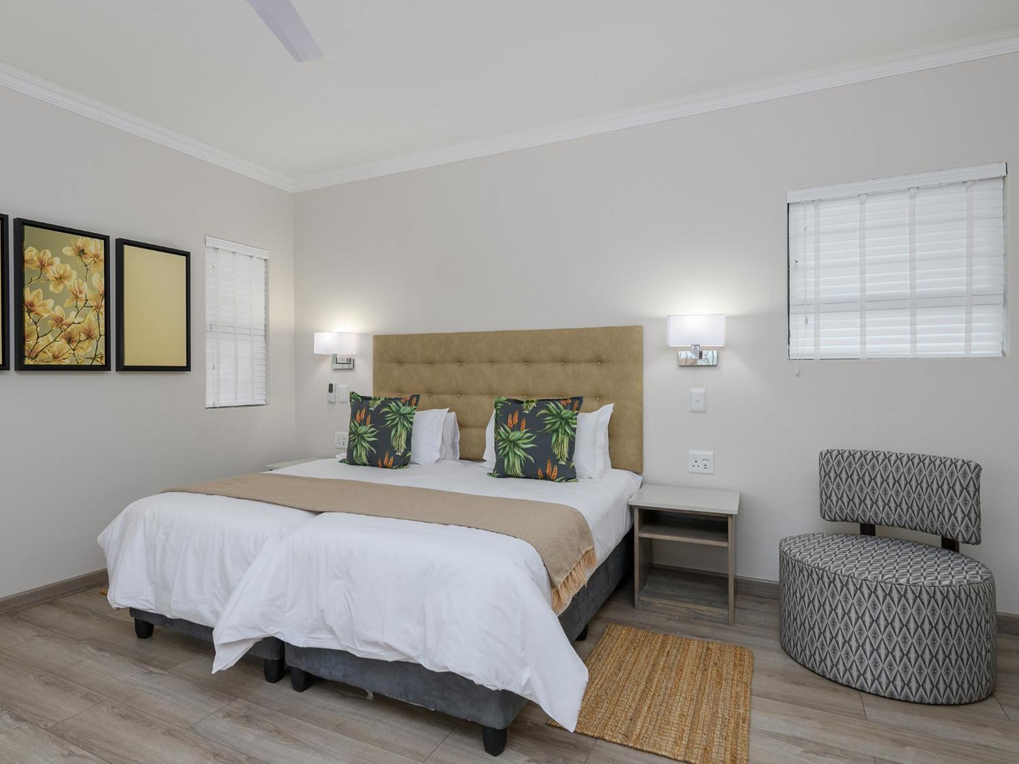 Cayley Mountain Lodge